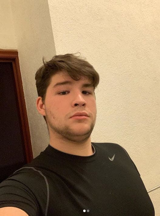 Sebastián Adame también mencionó que algunos de sus pretendientes solo lo "dejan en visto" y otros quieren que los "persiga eternamente".
<br>