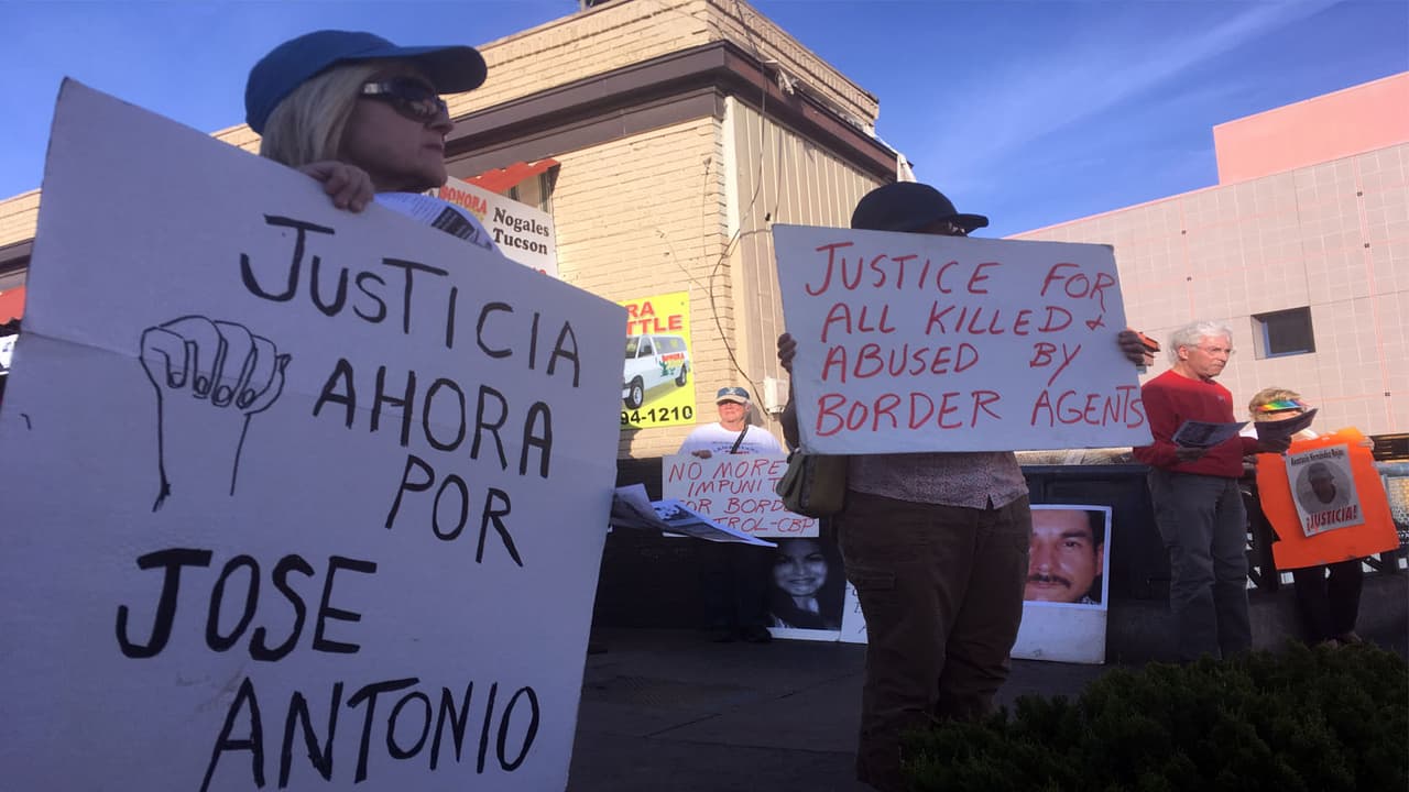 Una vigilia recuerda al adolescente supuestamente asesinado por un agente fronterizo en el lugar que visitará Sessions