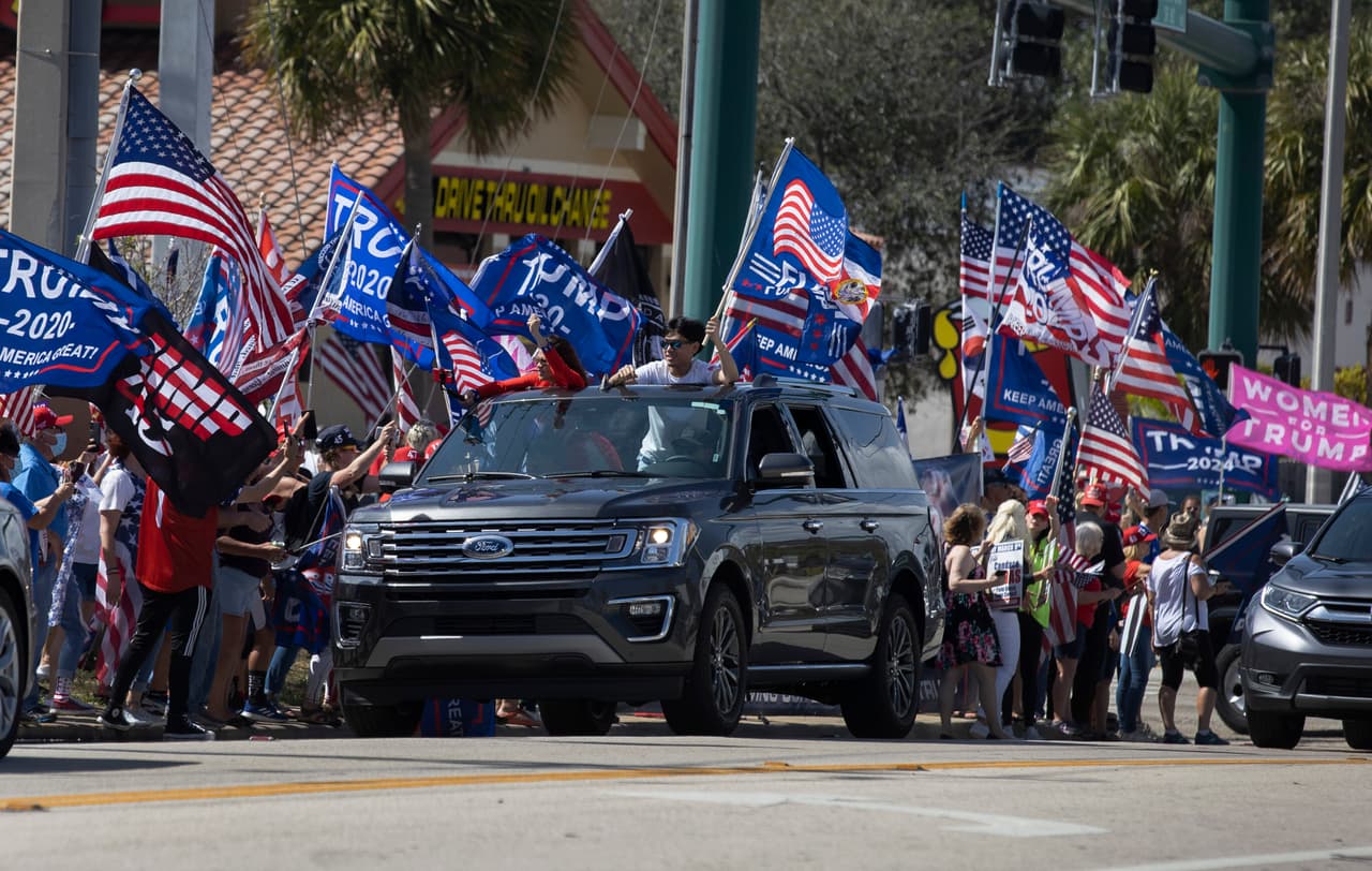 Era cerca de las 11:30 am cuando el expresidente fue al “Trump International Golf Club” de West Palm Beach.