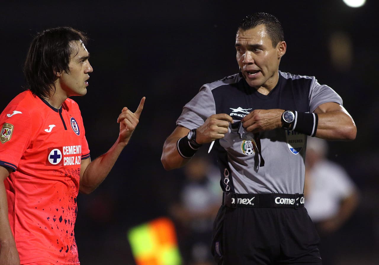 El campeón Cruz Azul estuvo muy lejos del nivel acostumbrado y cayó en la frontera ante unos Bravos que comienzan a plasmar la idea de Ricardo ‘Tuca’ Ferretti y que ya salieron del fondo de la tabla general.