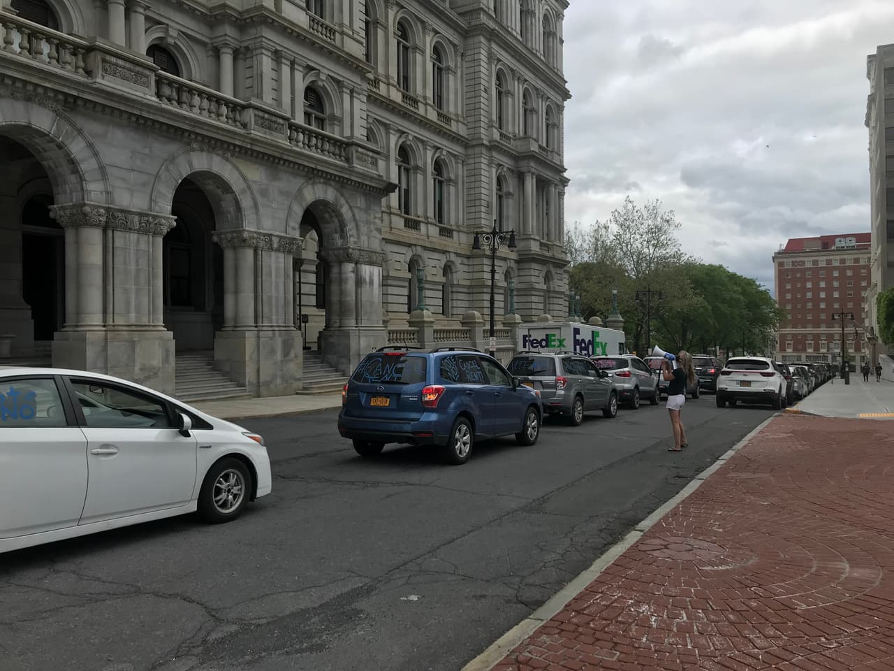 Protestan en Albany para que se cancele la renta en Nueva York.