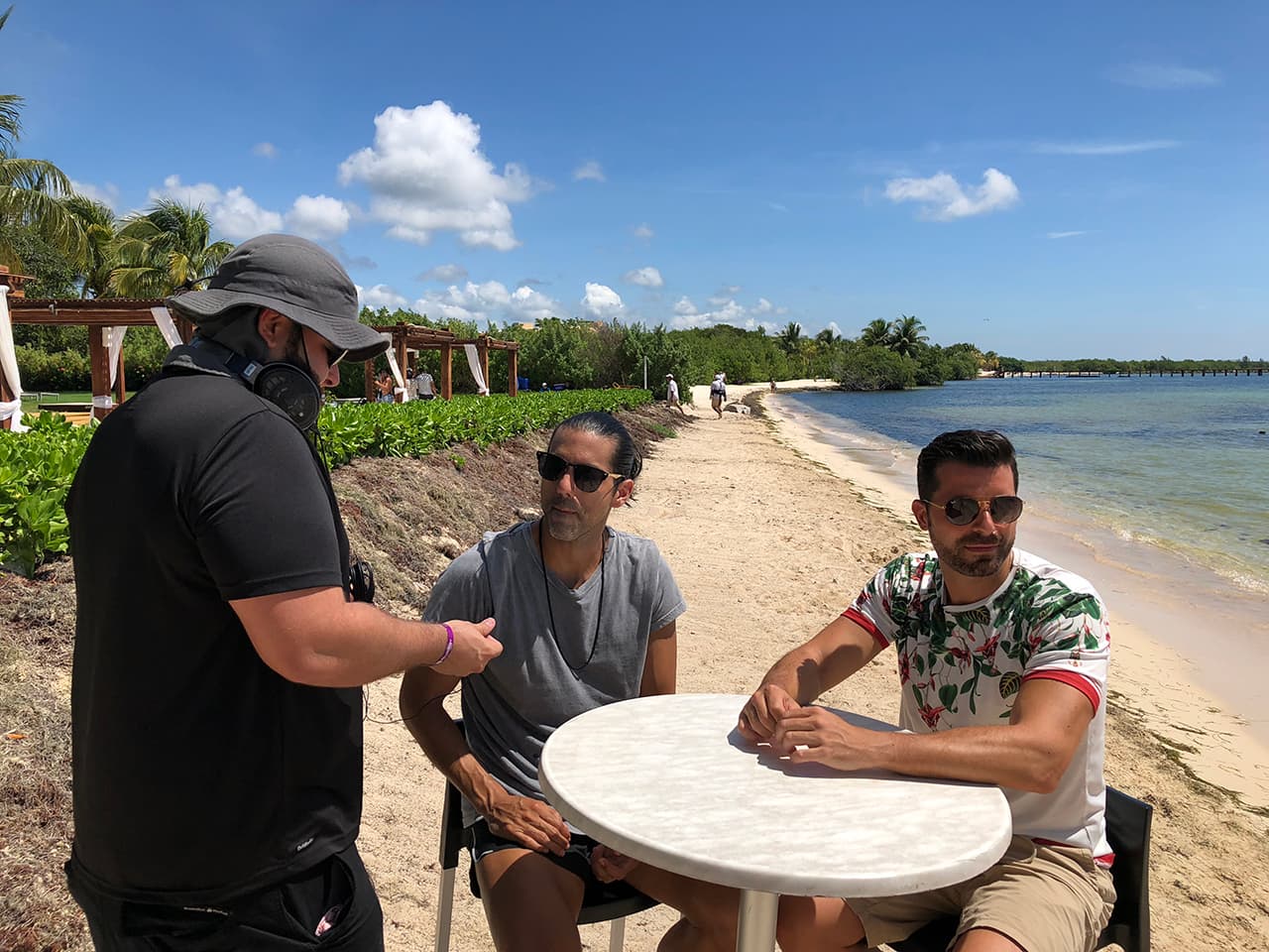 Aquí recibían indicaciones sobre las cámaras, los movimientos y el tiempo que debían tardar en la charla.
