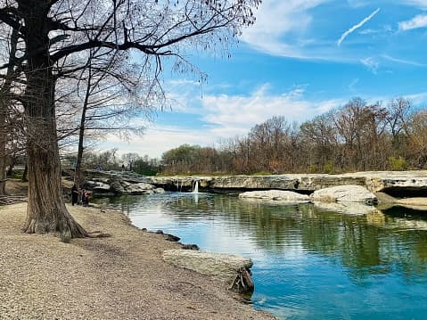 Se desconoce exactamente qué grupos estaban aquí. Algunos pueden haber pasado a formar parte de las tribus modernas de Texas, como los Tonkawa.