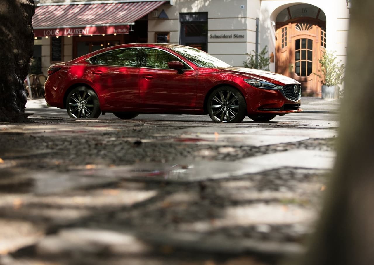 <h3 class="cms-H3-H3">22 - Mazda 6</h3>
<br>
<br>
<b>Hashtags más populares:</b>
<br>
<ul>
<li>#mazda6</li>
<li>#mazda6club</li>
<li>#mazda626</li>
</ul>
<br>
<b>Total de menciones:</b> 515,000
<br>