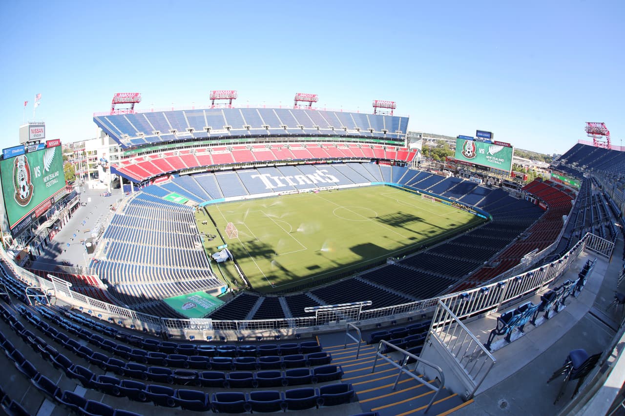 La casa de los Tennessee Titans, el Nissan Stadium, se ubica en la ciudad de Nashville y tiene capacidad para poco más de 69 mil fanáticos. Fue inaugurado en 1999 y ha sufrido varias remodelaciones.