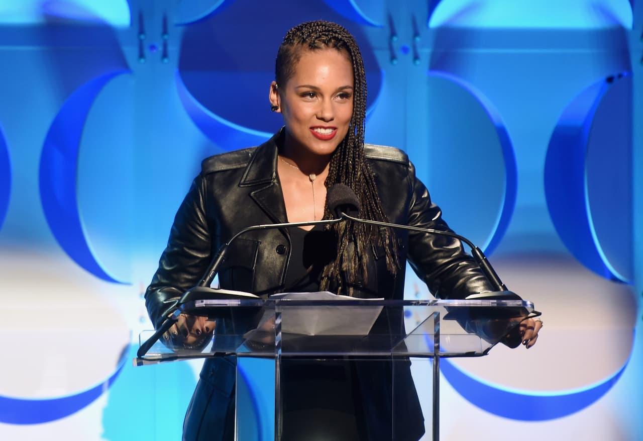 GRAMMY's announce Alicia Keys to be host 