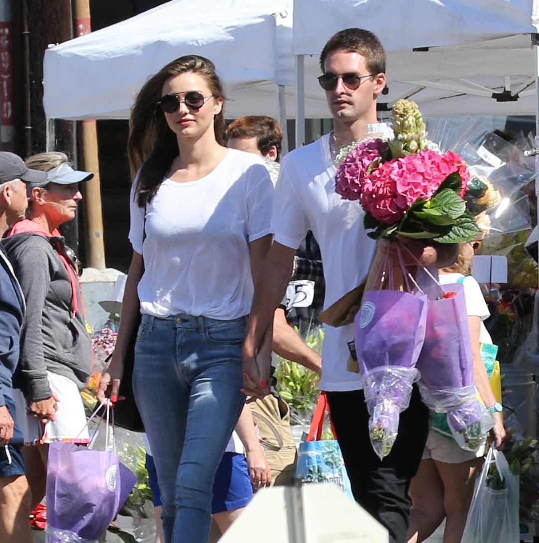 Miranda Kerr ya no esconde a su nuevo galán.