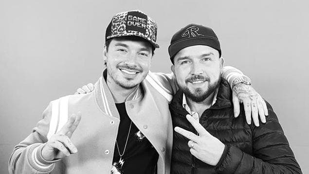 El género urbano también estará presente en el disco de aniversario, y aunque Poncho 'no ha soltado prenda', se están mencionando nombres como J Balvin, quien es un buen amigo de Poncho y en varias ocasiones ha mencionado le gusta la música de banda.