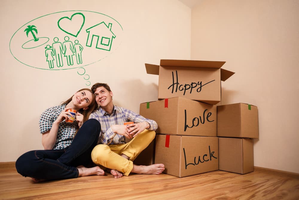 Esos sueños de amor que durante días has tenido consultando tu almohada y pensando en momentos de unión feliz junto a esa persona especial están comenzando a cristalizar de una manera efectiva y esta será una noche única.
<br>