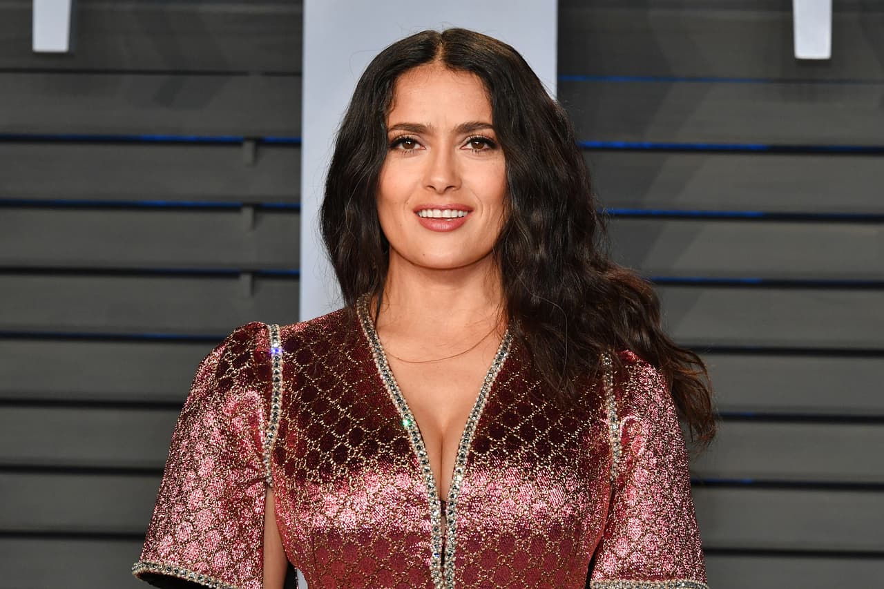 <a href="https://www.univision.com/temas/salma-hayek">Salma Hayek</a> está por lanzar '
<a href="http://www.imdb.com/title/tt5037840/">Drunk parents</a>' y también estará en '
<a href="http://www.imdb.com/title/tt7830378/">The making of 11th hour</a>'.