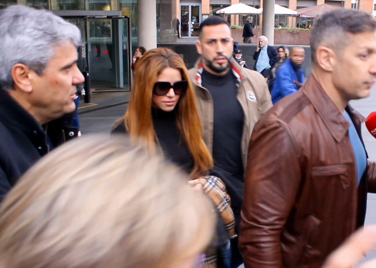 La decisión la habría tomado porque, según su círculo cercano, 
<b>"ya no le queda nada en Barcelona"</b>.
<br>