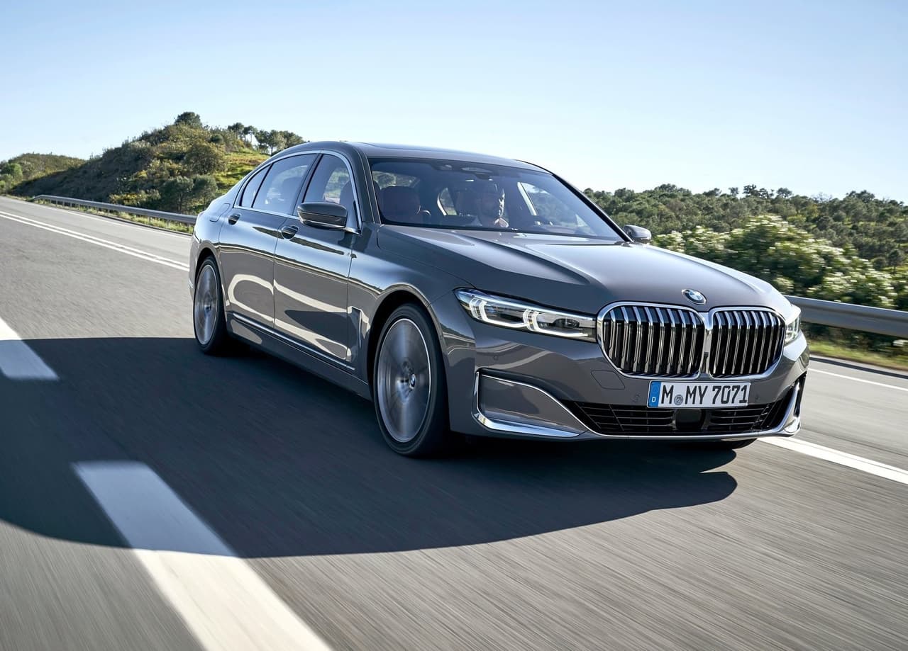 <h3 class="cms-H3-H3"><b>2. BMW Serie 7</b></h3>
<br>
<br>
<b>Conductores citados por mal comportamiento al volante:</b> 56.2 de cada 1,000.
<br>
<br>
<b>Precio inicial del vehículo:</b> 86,800 dólares (edición 2021 nueva)
<br>
<br>
<b>Potencia:</b> 335 caballos de fuerza