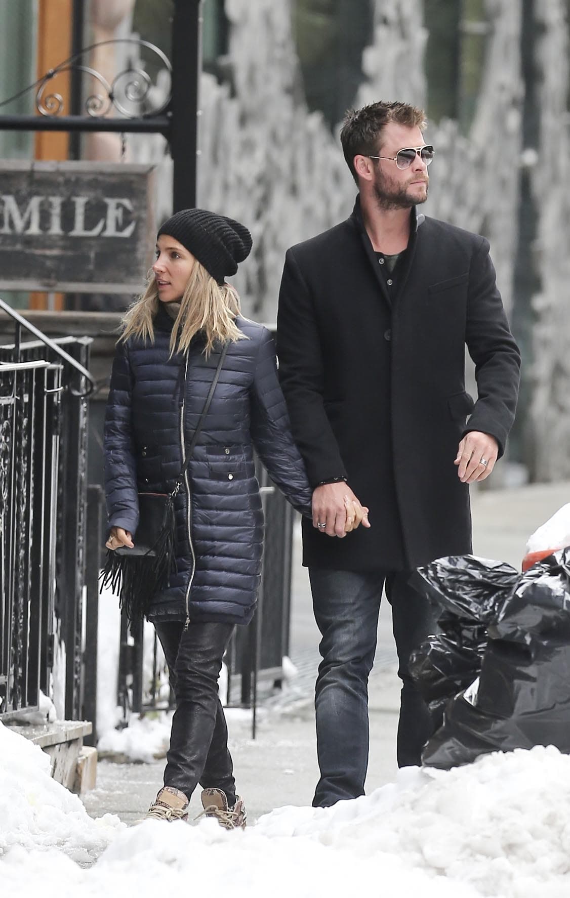 La pareja caminó agarradita de la mano todo el tiempo por las calles de la Gran Manzana.