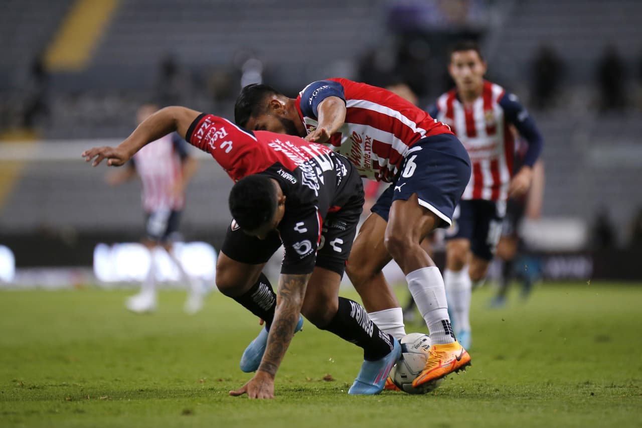 Con gol de último minuto el Atlas rescató un empate ante Chivas en el Clásico Tapatío.