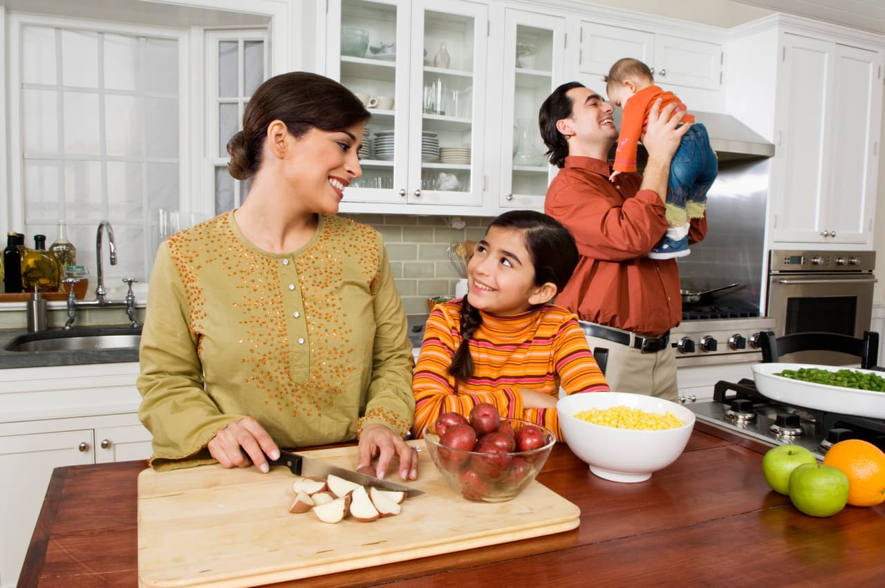 Ahora que sabes cómo combatir el estrés que causan las festividades, ¡preocúpate sólo por disfrutarlas!