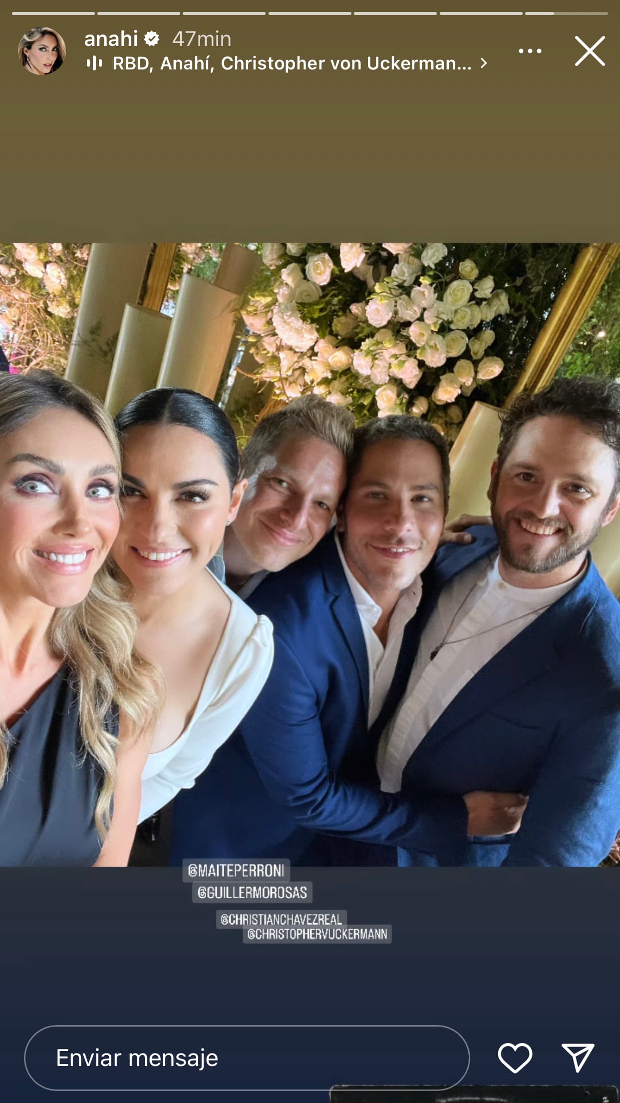 En esa ocasión, Anahí, Maite Perroni, Christopher Uckermann y Christian Chávez acompañaron a su excompañera y amiga logrando un reencuentro sinigual de los protagonistas de la telenovela. 
<br>