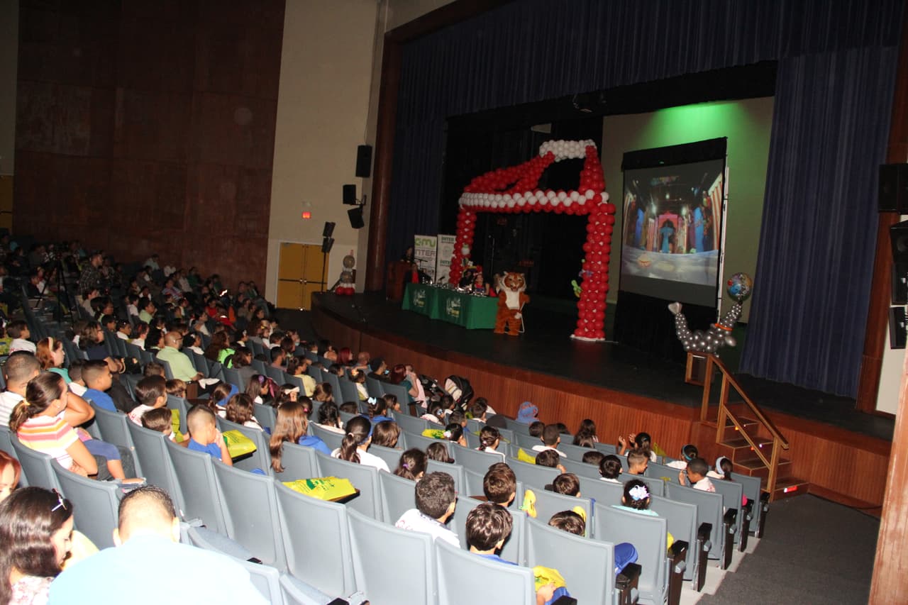 Circolandia comenzó como un proyecto de la universidad pero la creatividad y las ganas de crear un producto local para los niños, los ha llevado a la pantalla chica. Ahora puedes disfrutarlo en familia los domingos por Univison Puerto Rico.