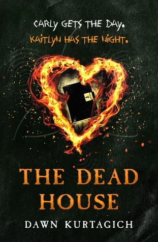 The Dead House, por Dawn Kurtagich: Es una novela de suspenso que mezcla enfermedades mentales y lo supernatural de tal manera que dejará al lector adivinando hasta el final. Es una historia de horros intensa que con muchos giros inesperados.