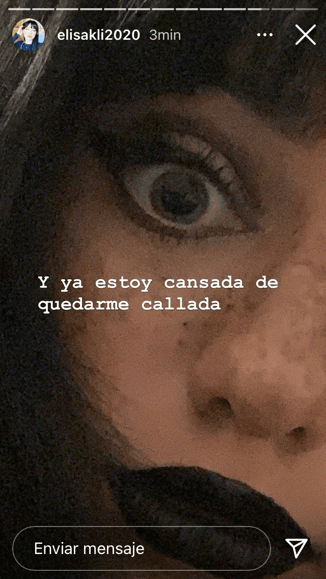 Dijo estar "cansada" de callar lo que supuestamente vive al lado de su madre.
<br>