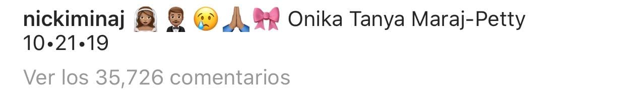 Además, la cantante, cuyo verdadero nombre es Onika Tanya Maraj, escribió en la publicación su nuevo apellido de casada: Onika Tanya 
<b><a href="https://www.univision.com/famosos/de-la-nada-nicki-minaj-anuncia-en-twitter-que-se-retira-y-poco-desaparece-el-tuit-y-pide-disculpas-fotos" target="_blank">Maraj-Petty.</a></b>