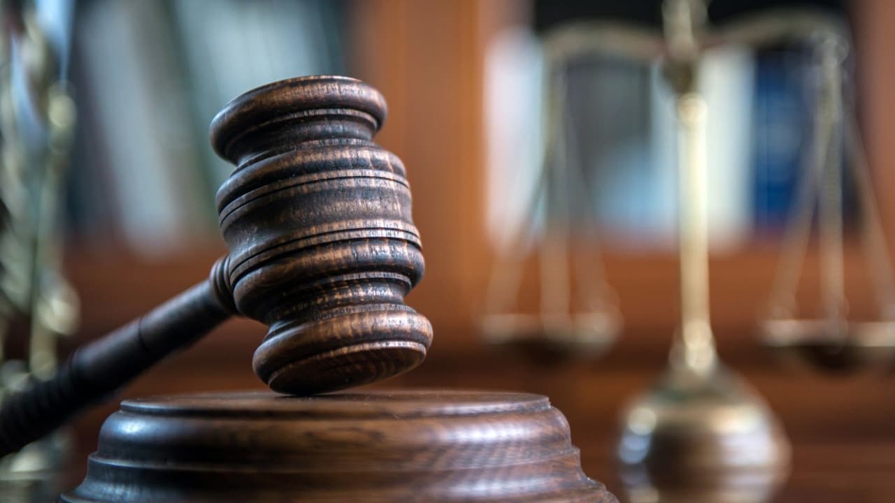 Despidos de jueces de inmigración por parte del gobierno de Trump podrían retrasar millones de casos