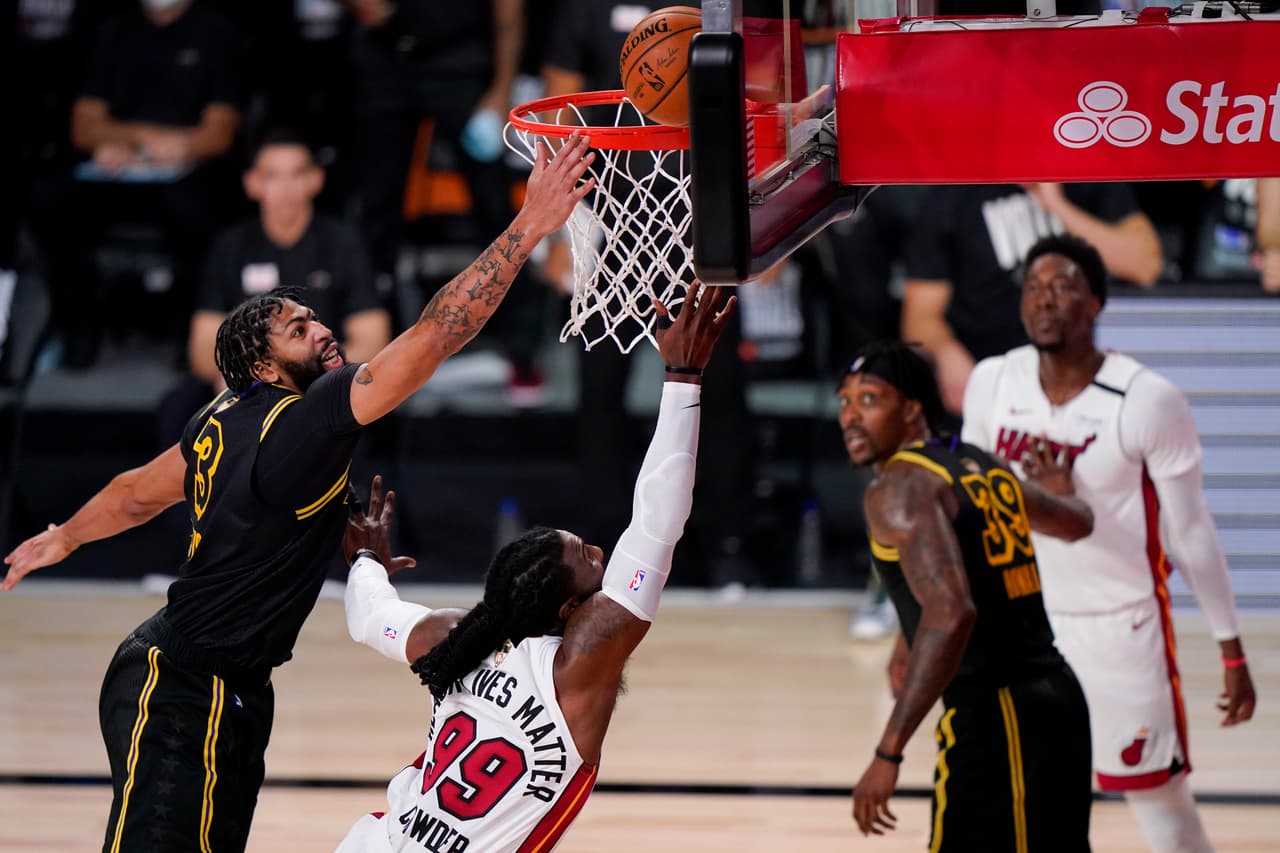 Los Lakers caen ante el Heat en el quinto juego de las Finales | En el último cuarto los de LA se sacudieron y estuvieron cerca de liquidar la serie; terminaron 108-111.