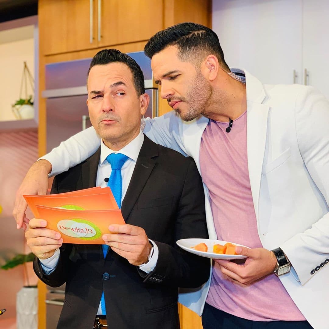 No puede faltar el sentido del humor de estos dos.