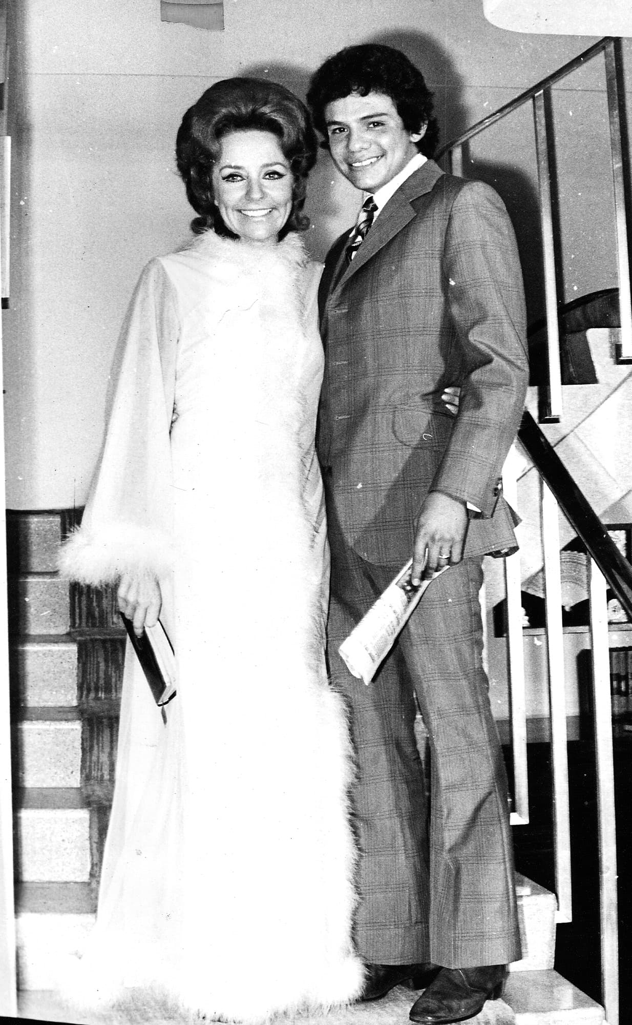 José José se casó a los 23 años con Natalia 'Kiki' Herrera Calles, quien era 20 años mayor que él y nieta del expresidente mexicano Plutarco Elías Calles. Se divorciaron dos años más tarde.