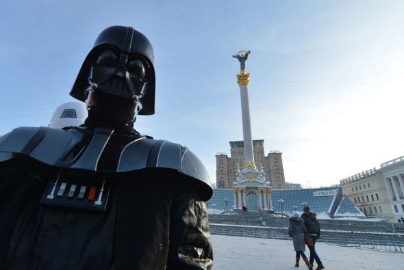 Es así como Ucrania cierra la campaña de las elecciones presidenciales en medio de una nueva escalada del conflicto en el este prorruso, donde los rebeldes amenazan con abortar por todos los medios la votación del domingo.