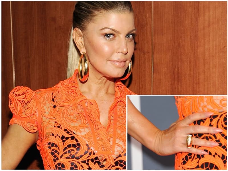 La cantante Fergie llega entrega número 54 de los premios Grammy en Los Angeles, California.