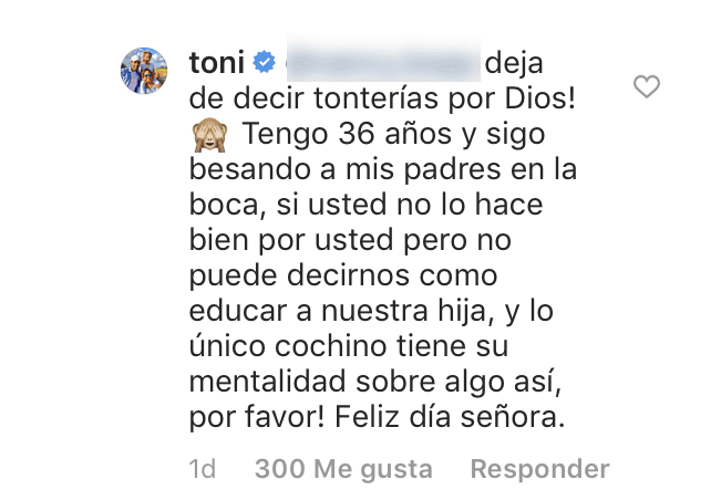 El novio de Adamari López respondió a otro comentario parecido y confesó que también acostumbra besar así a sus padres.