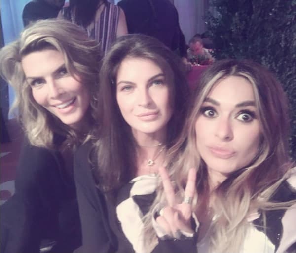 Montserrat Oliver y su novia Yaya Kosikova, posaron con la conductora de 'Hoy', fue la tapatía quien escribió: "Así o más guapas".