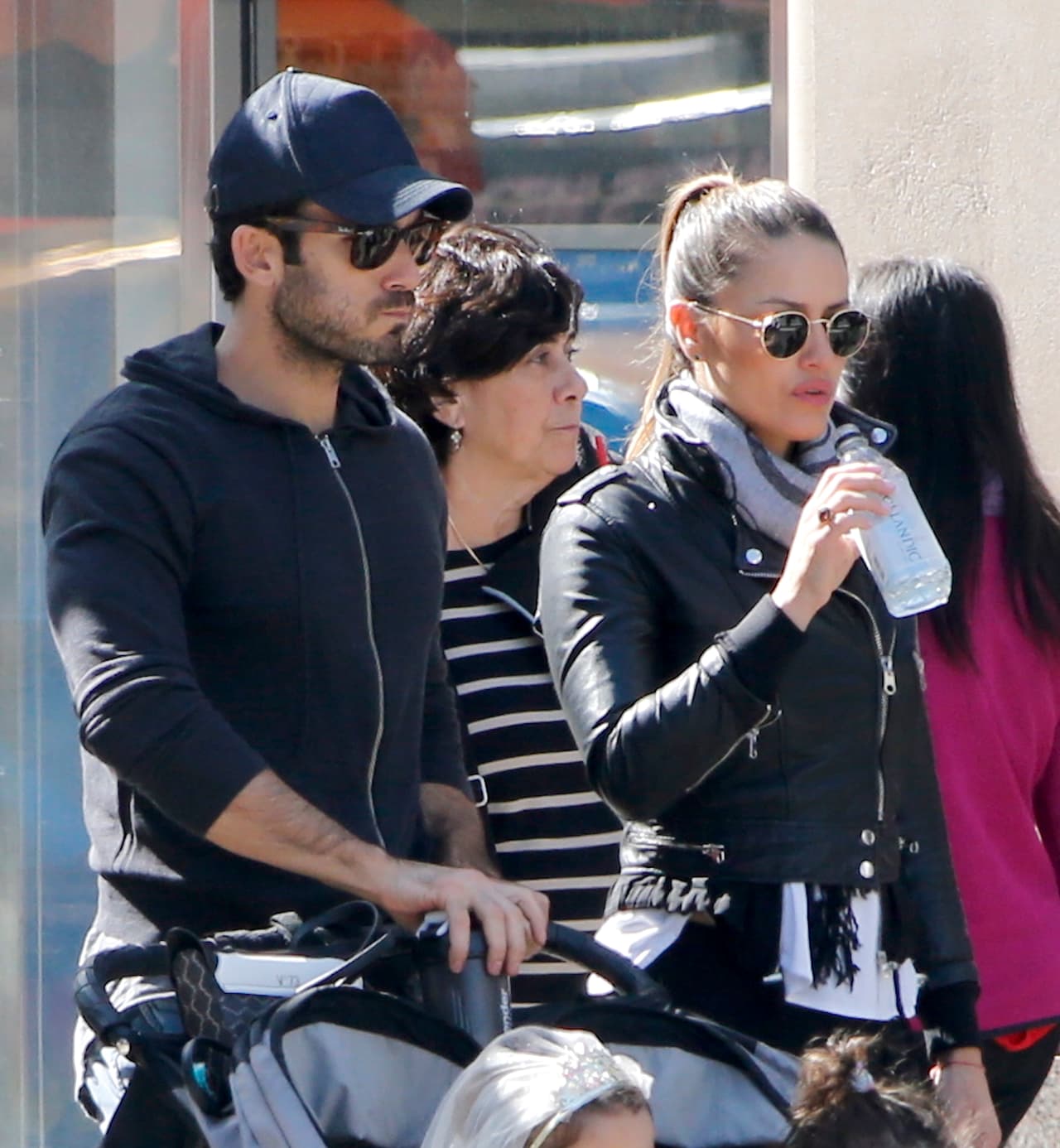 La cantante está de paseo con toda su familia.