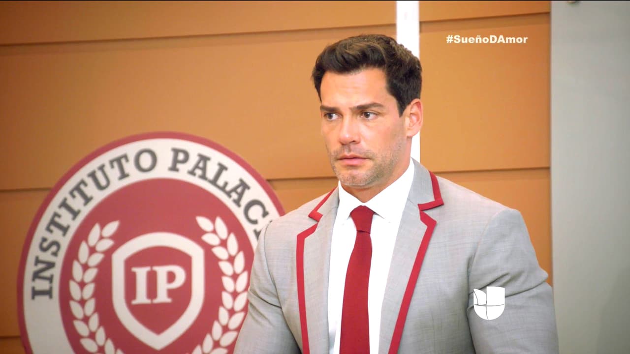 En Sueño de Amor, Ricardo vivió su primer día como maestro del Instituto Palacios y para su sorpresa estará muy cerca de Esperanza.