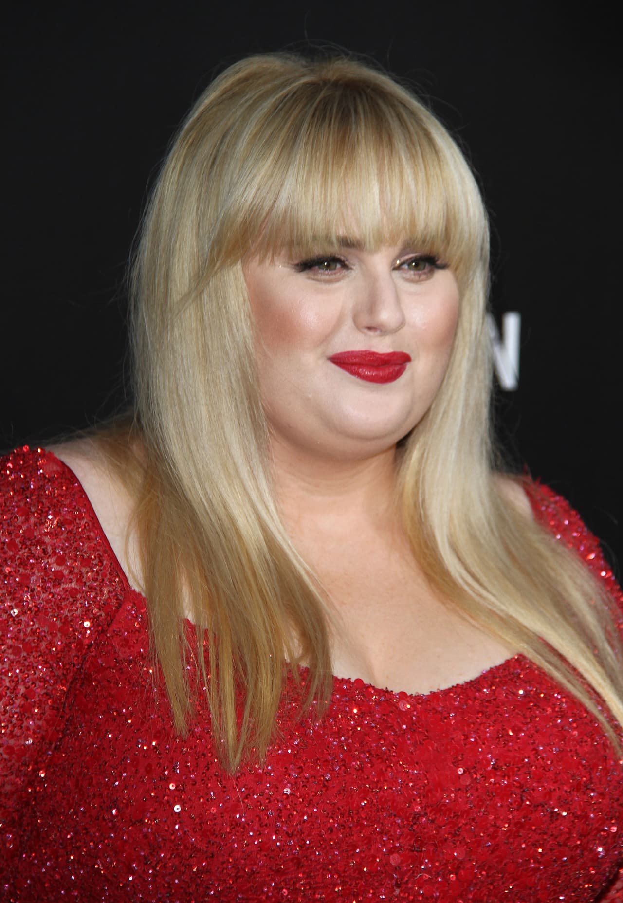 Ella dice que mientras Kim Kardashian llegó a la fama por culpa de un video sexual, ella ha tenido que educarse y trabajar muy duro.