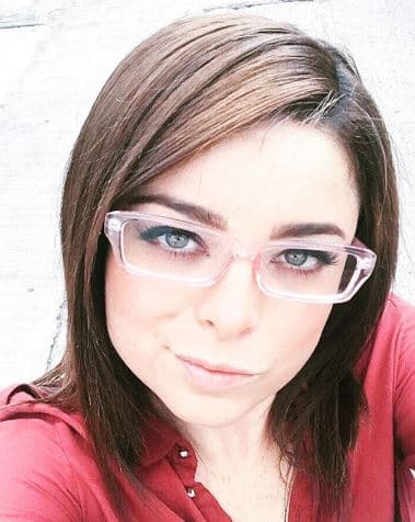 Violeta Isfel ha forjado una trayectoria artística durante más de 25 años en el mundo del entretenimiento donde ha trabajado en infinidad de proyectos tanto en televisión, cine y doblaje cinematográfico.