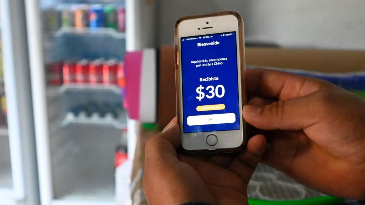 <b>En video: "Eso es lavado de dinero", así reaccionaron en el país luego de aprobar el bitcoin como moneda legal.</b>