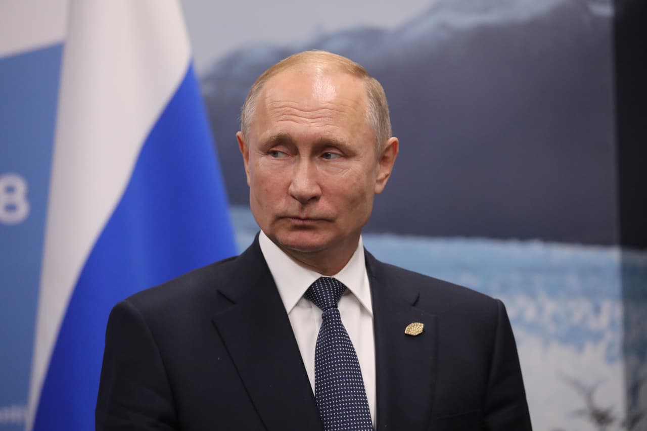 Putin carga de nuevo contra nuestra democracia