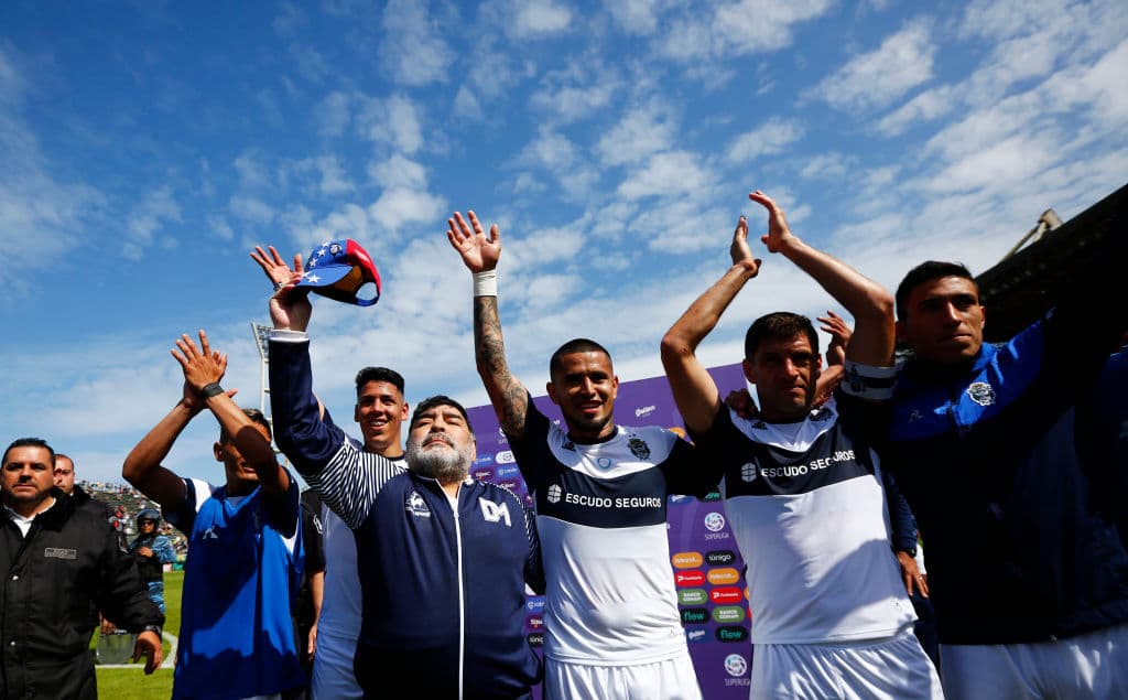 Aldosivi 0-3 Gimnasia La Plata. Con goles de Coronel, Ramírez y García, de penal, 'el Lobo' de Maradona se llevó los tres puntos.