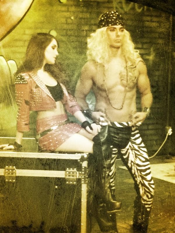 Su lado rockero lo sacó en 2015 cuando estelarizó la puesta en escena “La era del rock”.