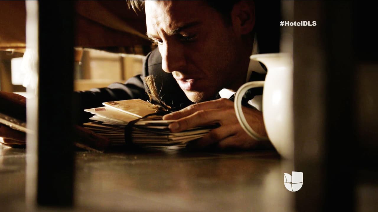 Por ahora, debes encontrar más pistas sobre Cristina.