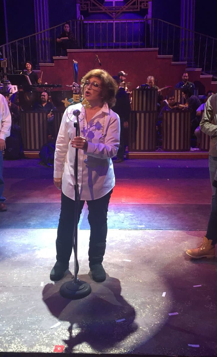 Al ser cuestionada acerca de si se arrepintió de terminar su noviazgo con Enrique Guzmán, Angélica respondió: "[...]En ese momento no, de esa época no. Me arrepentí después que ya estaba yo más grandecita y podría haber tenido romances preciosos con hombres que me encantaban y no lo hice [...].