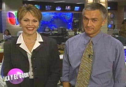 Jorge Ramos y María Elena Salinas en un antiguo set del Noticiero Univision. Los periodistas han compartido la pantalla durante tres décadas.