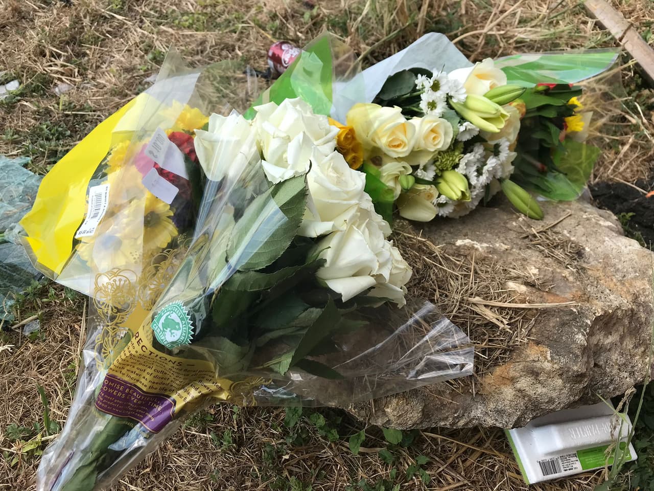 Mientras tanto oficiales el distrito escolar dicen que los dos jóvenes formaban parte del programa de beisbol.