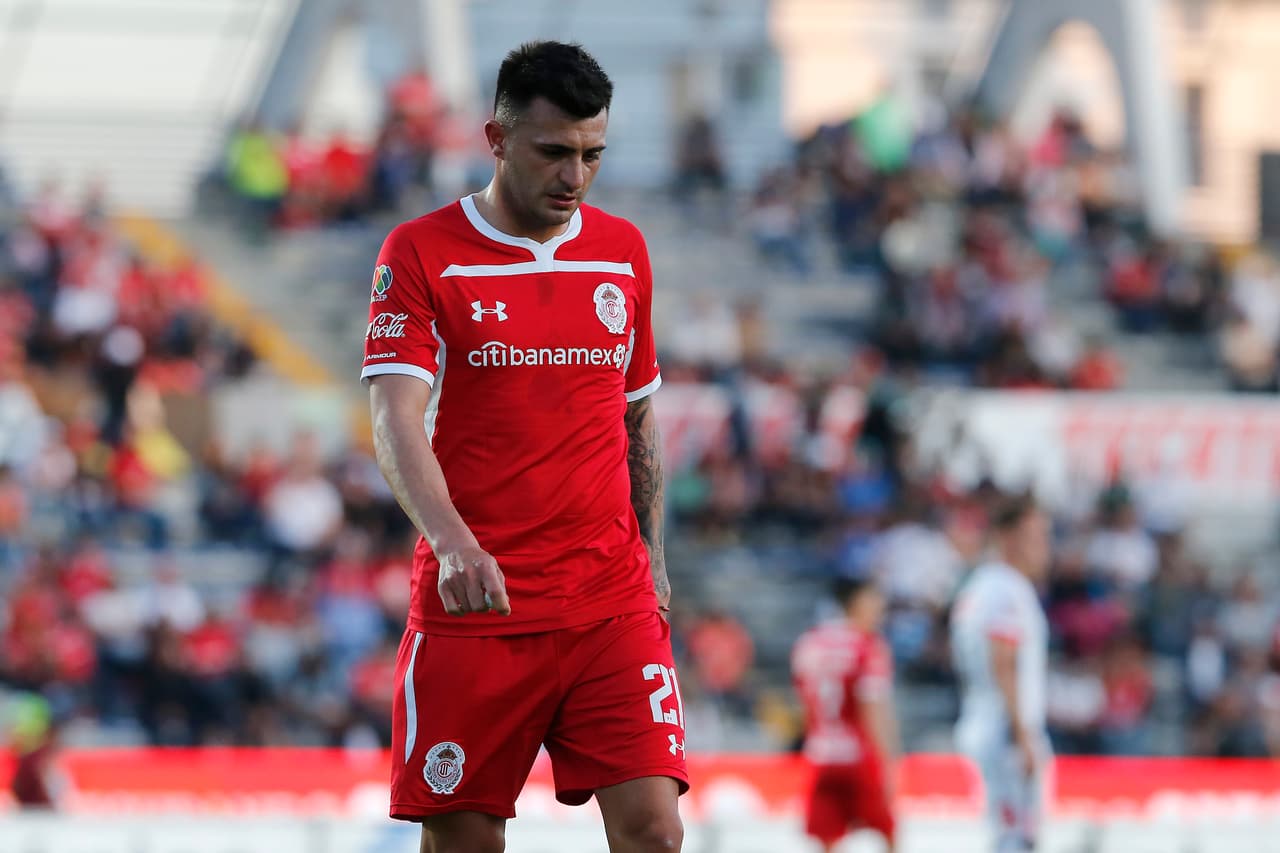 Al minuto 84 el argentino Enrique Triverio fue expulsado tras doble tarjeta amarilla, quedando ambos equipos con 10 hombres en el campo.