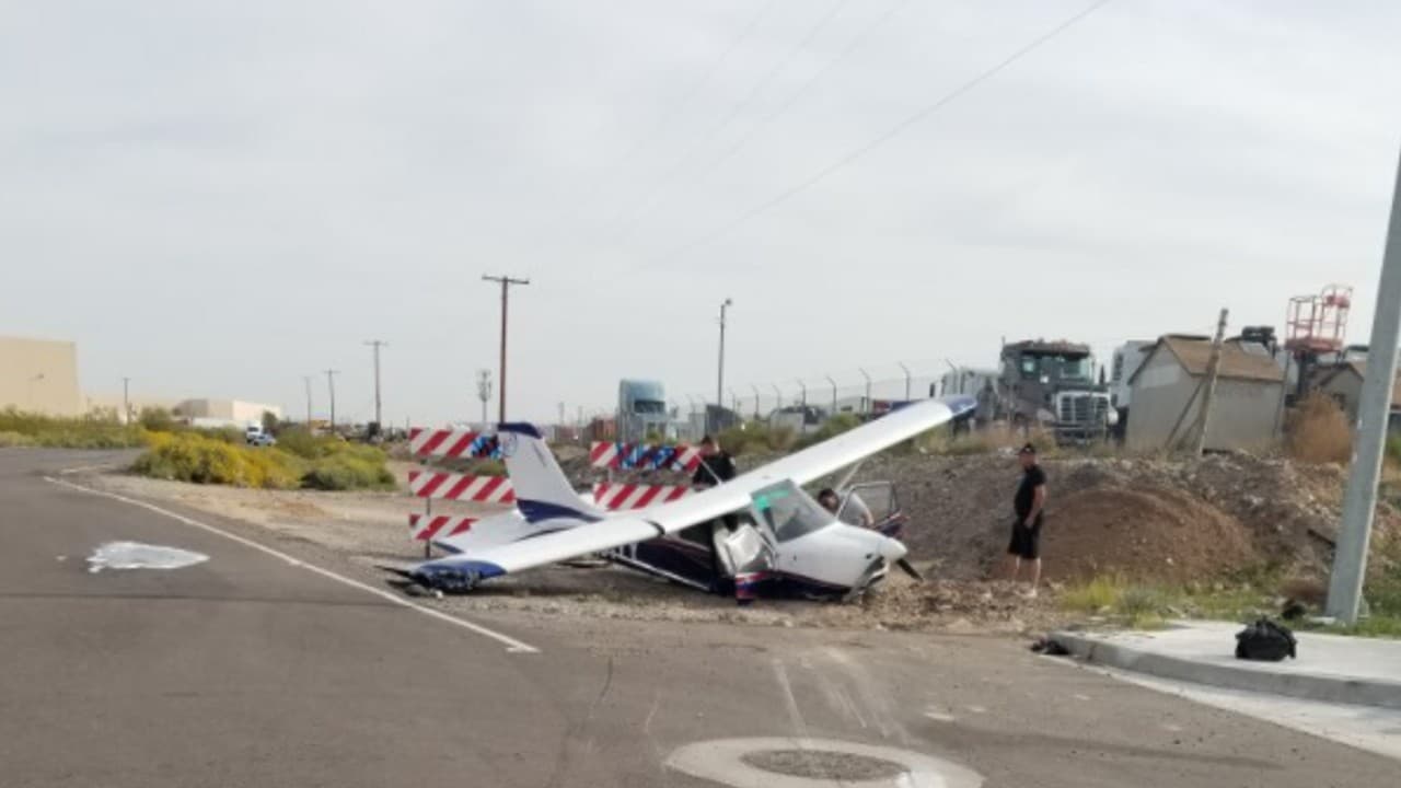 Se estrella avioneta en Glendale y dos hombres viven para contarlo