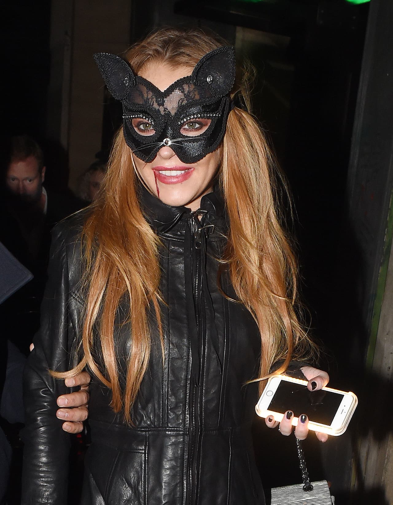 Lindsay Lohan le apostó a un atuendo sexy para pedir su "calaverita".