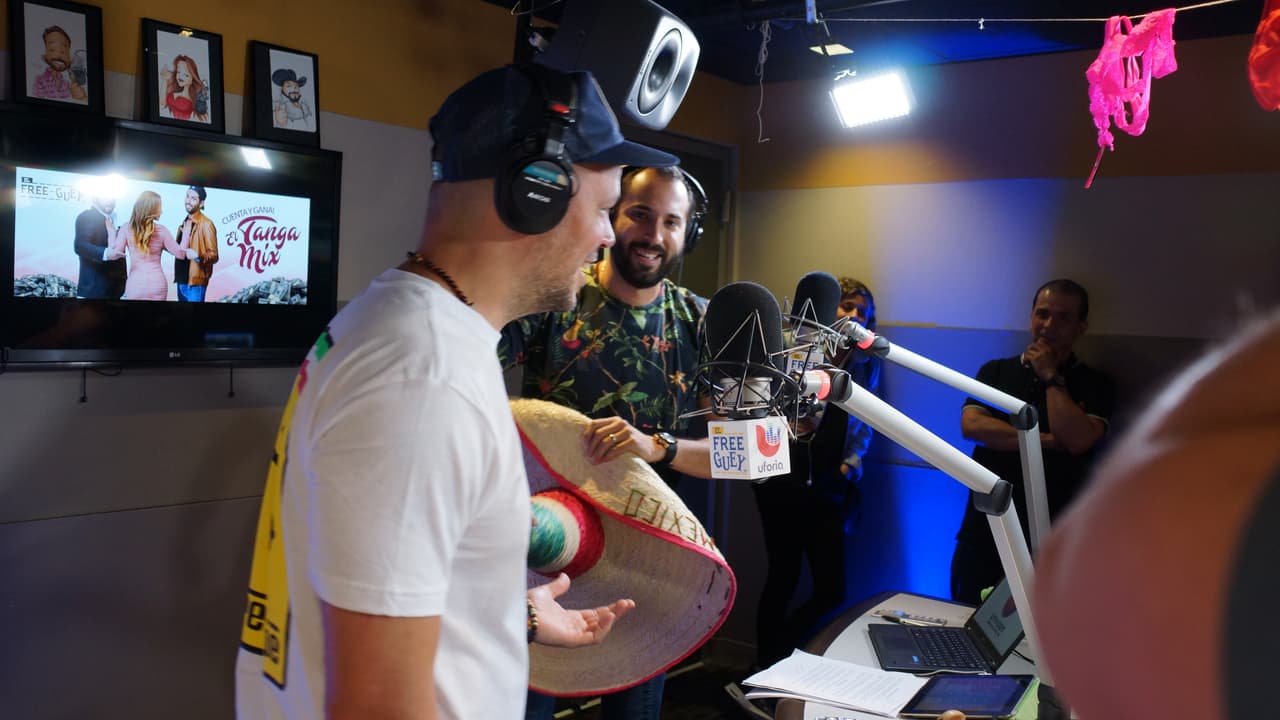 Residente se la pasó a todo dar con El Tambochi y El Compa Ivan.