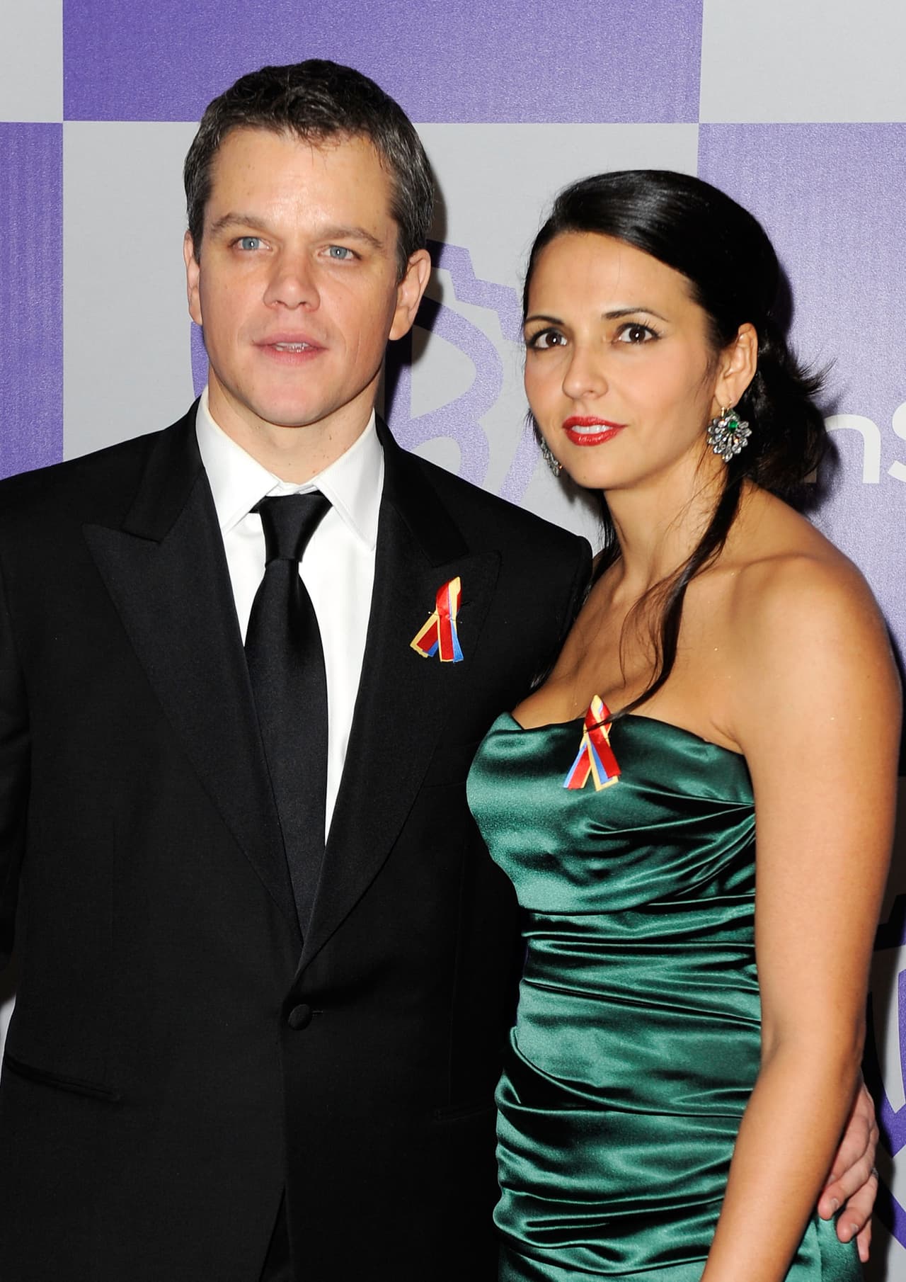 El romance entre esta pareja inició en 2003 en un bar ubicado en Miami. Ella había ido a probar suerte a esa ciudad, mientras que Matt se encontraba filmando una película.