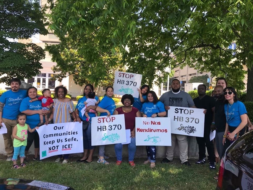 En imágenes: Hispanos y afroamericanos se unen para solicitar que la HB370 sea rechazada en cualquiera de sus versiones por el Alguacil del Condado de Guilford, Danny Rogers